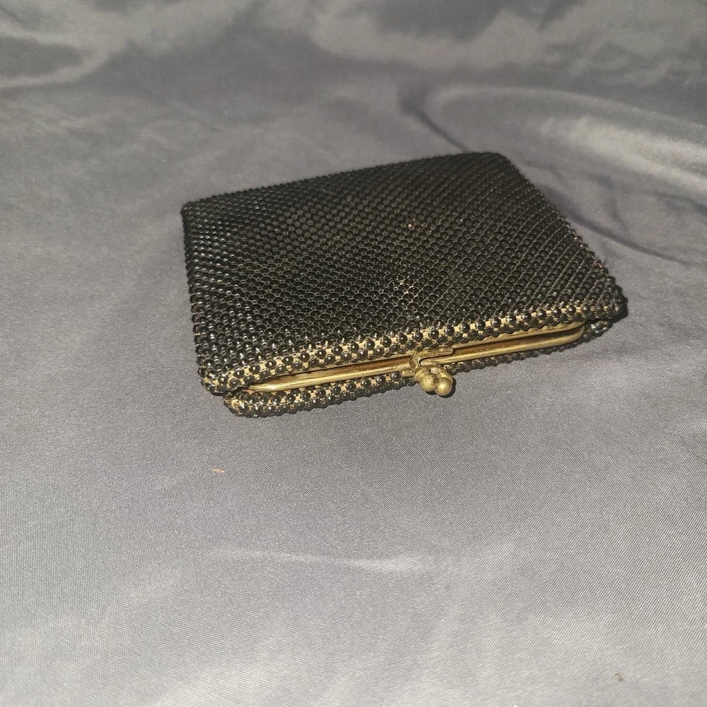 Vintage Whiting And Davis Black Gold Mesh Wallet Kiss Lock Snap Coin Purse
